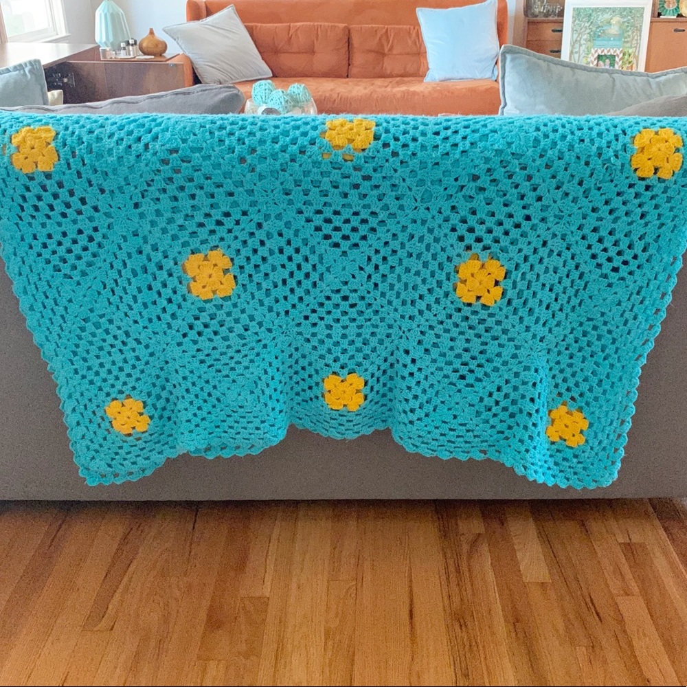 Vintage Crochet Blue & Yellow Flower Throw Blanket